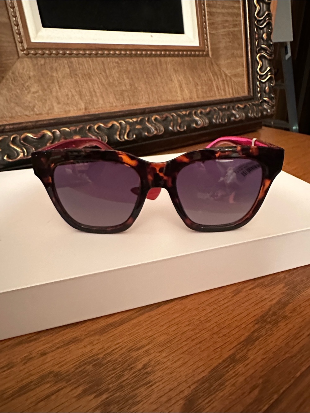 Tortoiseshell Oversized Women's Sunglasses Kurt Geiger NWT
